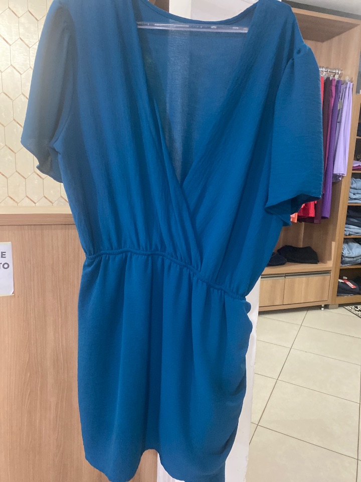 Vestido curto transpassado