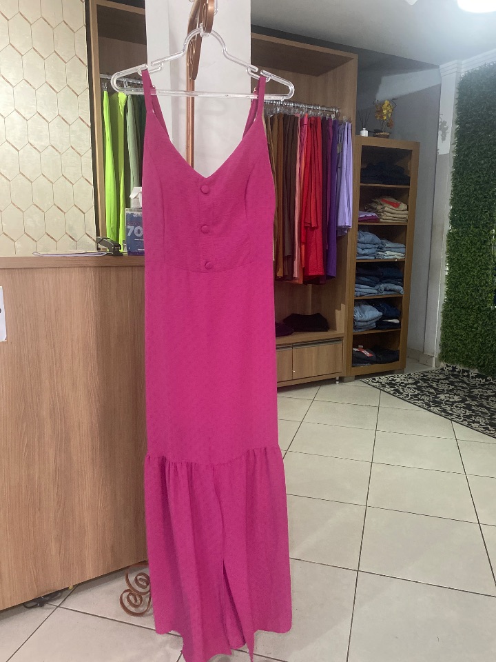 Vestido longo rosa c/botões e alça regulável