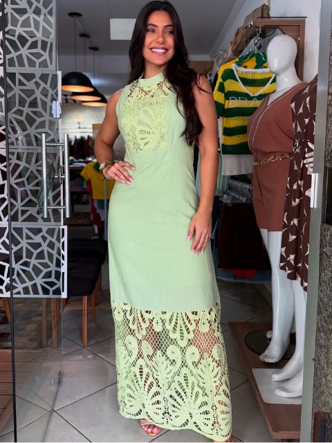 Vestido longo com guipuir