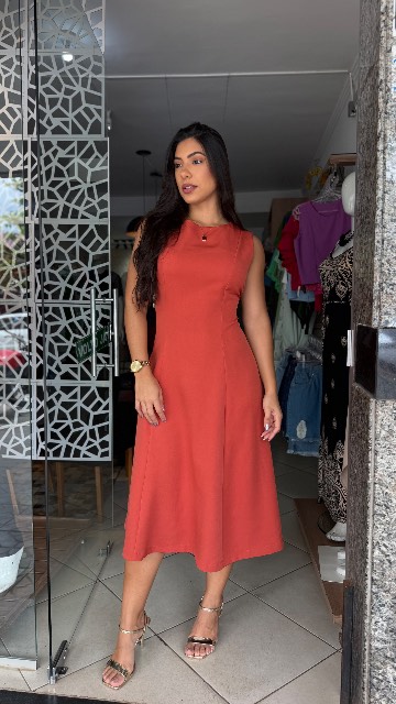 Vestido alfaiataria camiseta evasê