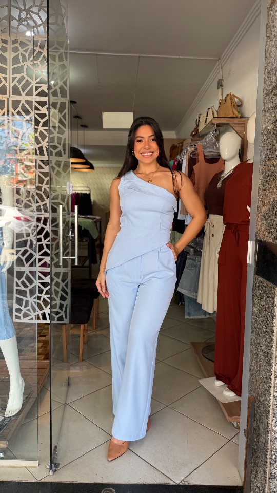 Conjunto um ombro do calça e blusa