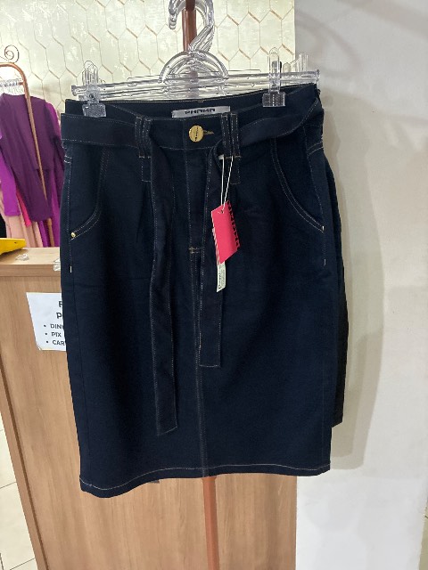 Saia jeans escuro c/cinto