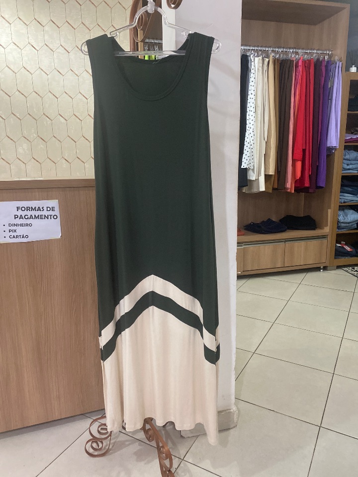 Vestido plus na malha