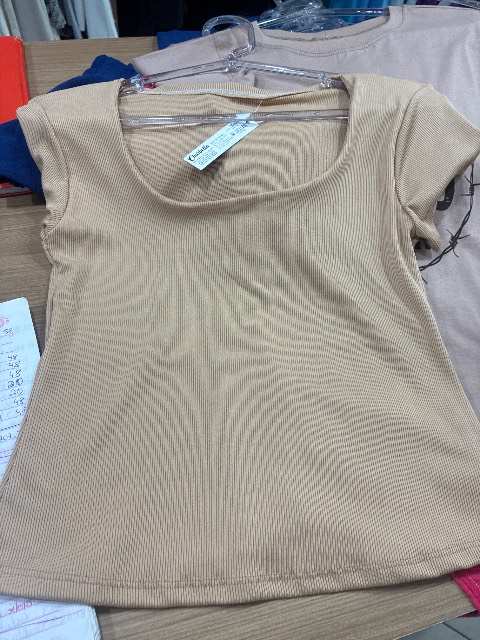 Blusa malha canelada manga curta