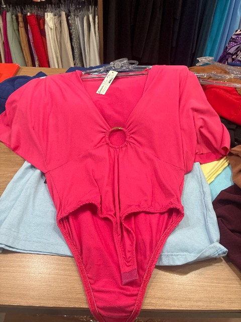Body de Malha com Argola Frontal – Pink