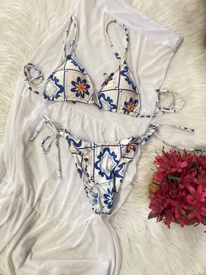 Biquíni estampado fundo branco com flor azul