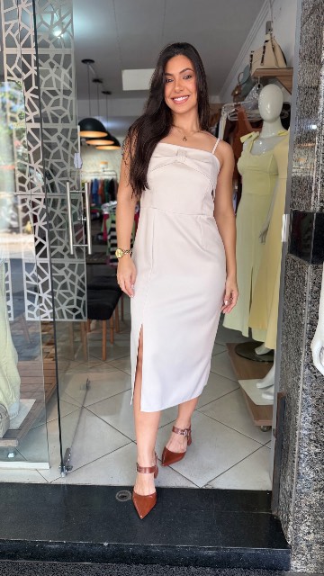 Vestido mídi alfaiataria com laço