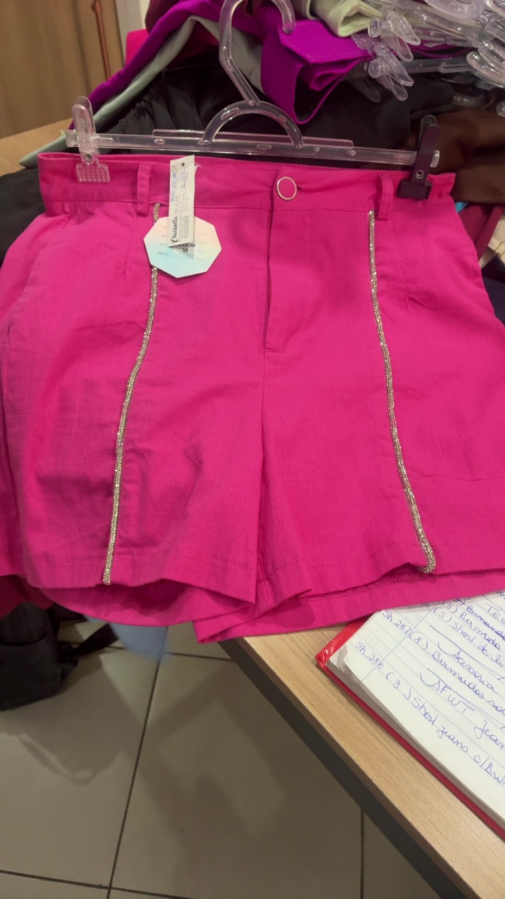 Shorts linho com detalhe brilhante