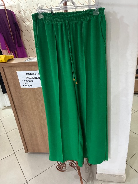 Calça pantalona no linho