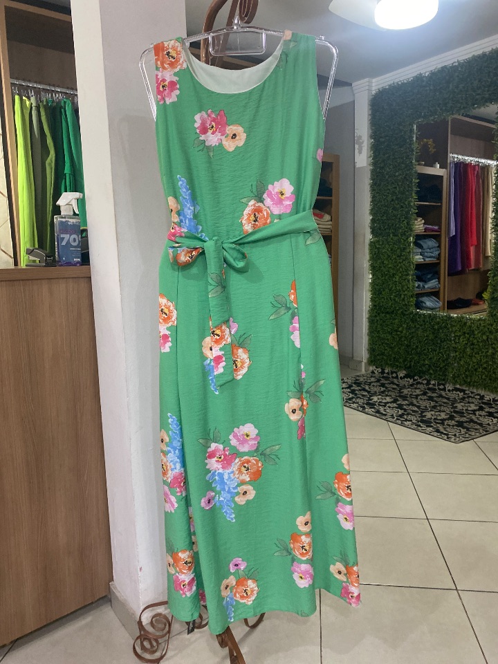 Vestido longo verde floral