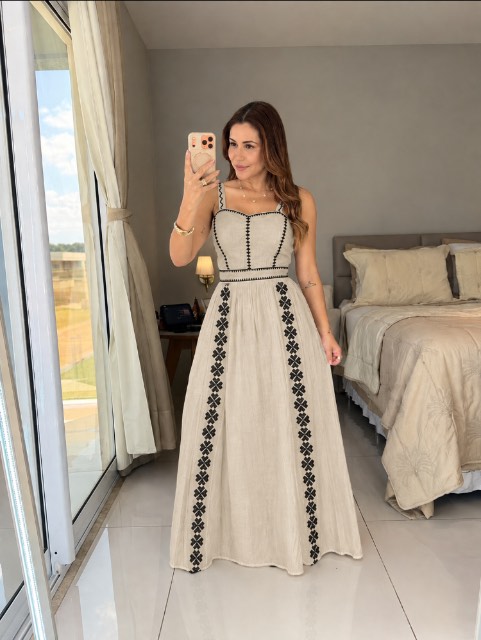 Vestido longo  bordado