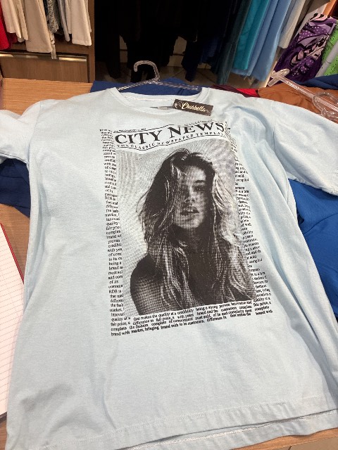 Camiseta Feminina com estampa